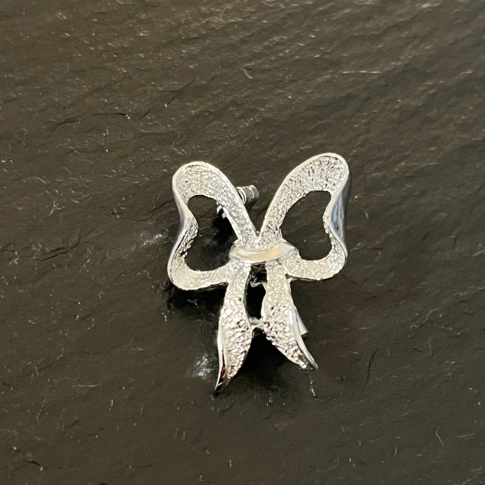 3/$20 Vintage Silver Ribbon Bow Brooch Pin by Gerry's